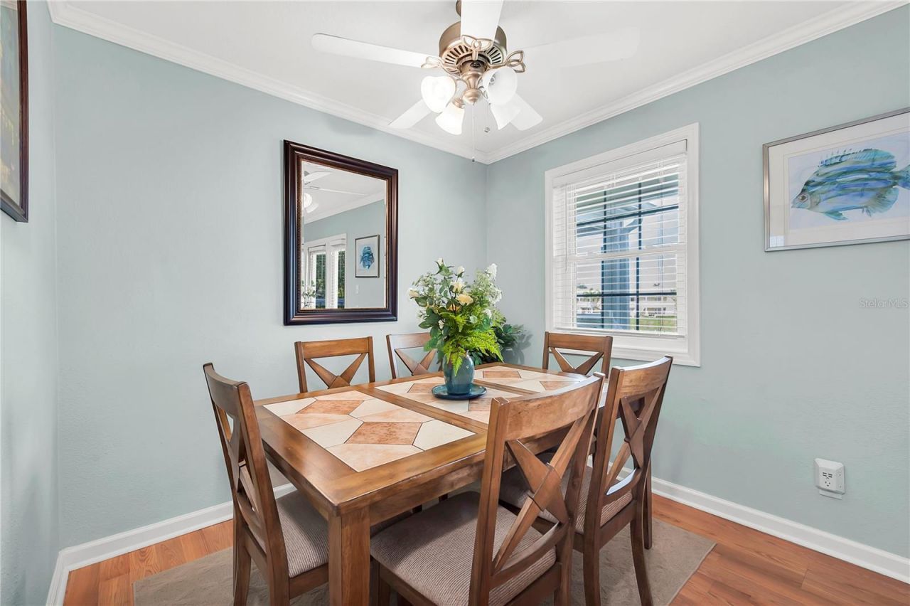 237 Seahorse Drive Se, Unit H, Saint Petersburg, FL 33705 Photo