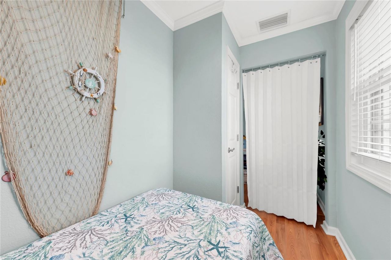 237 Seahorse Drive Se, Unit H, Saint Petersburg, FL 33705 Photo