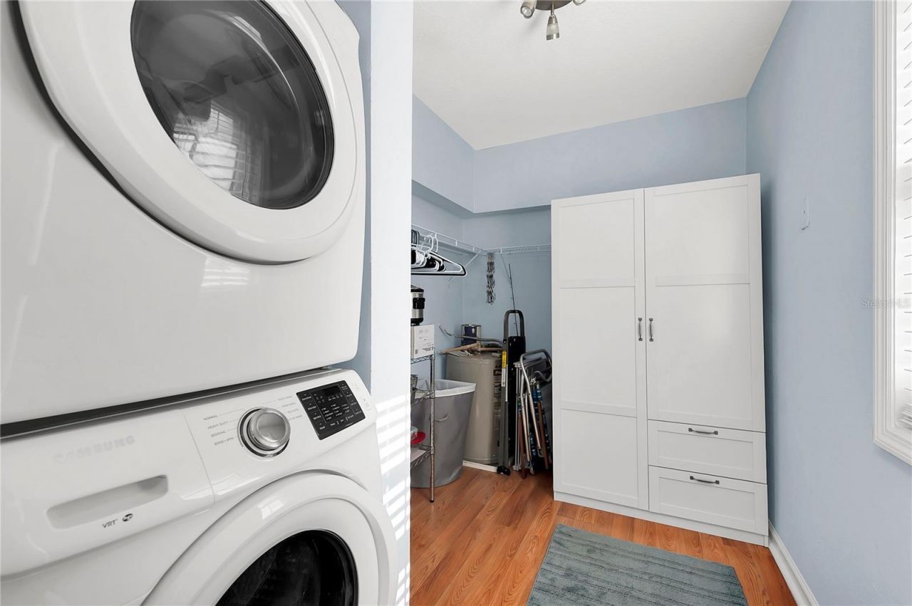 237 Seahorse Drive Se, Unit H, Saint Petersburg, FL 33705 Photo