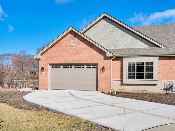 20336 Mackinac Point Drive , Frankfort, IL 60423