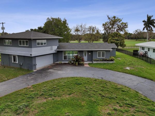 6700 E Tropical Way, Plantation, FL 33317