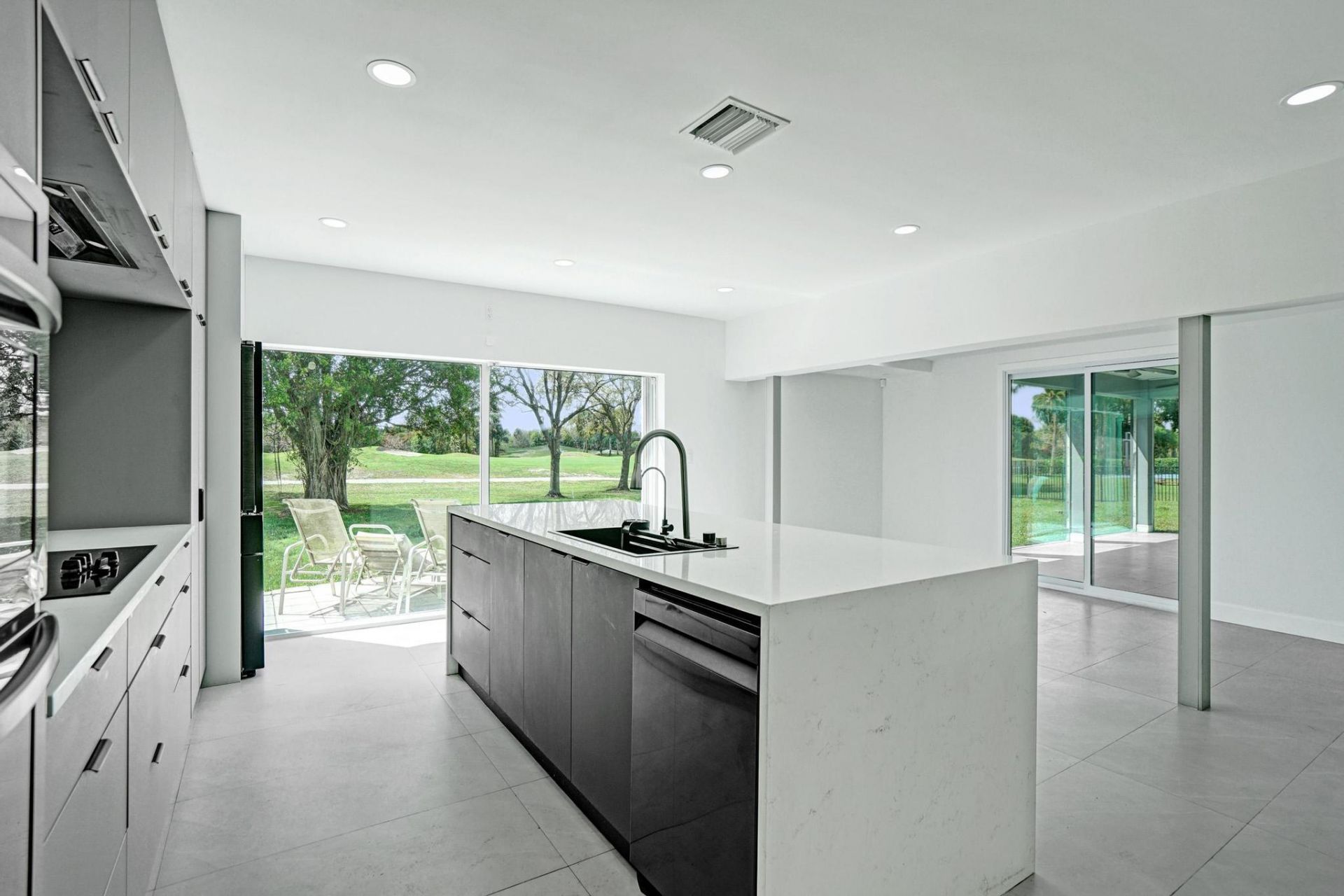 6700 E Tropical Way, Plantation, FL 33317 Photo