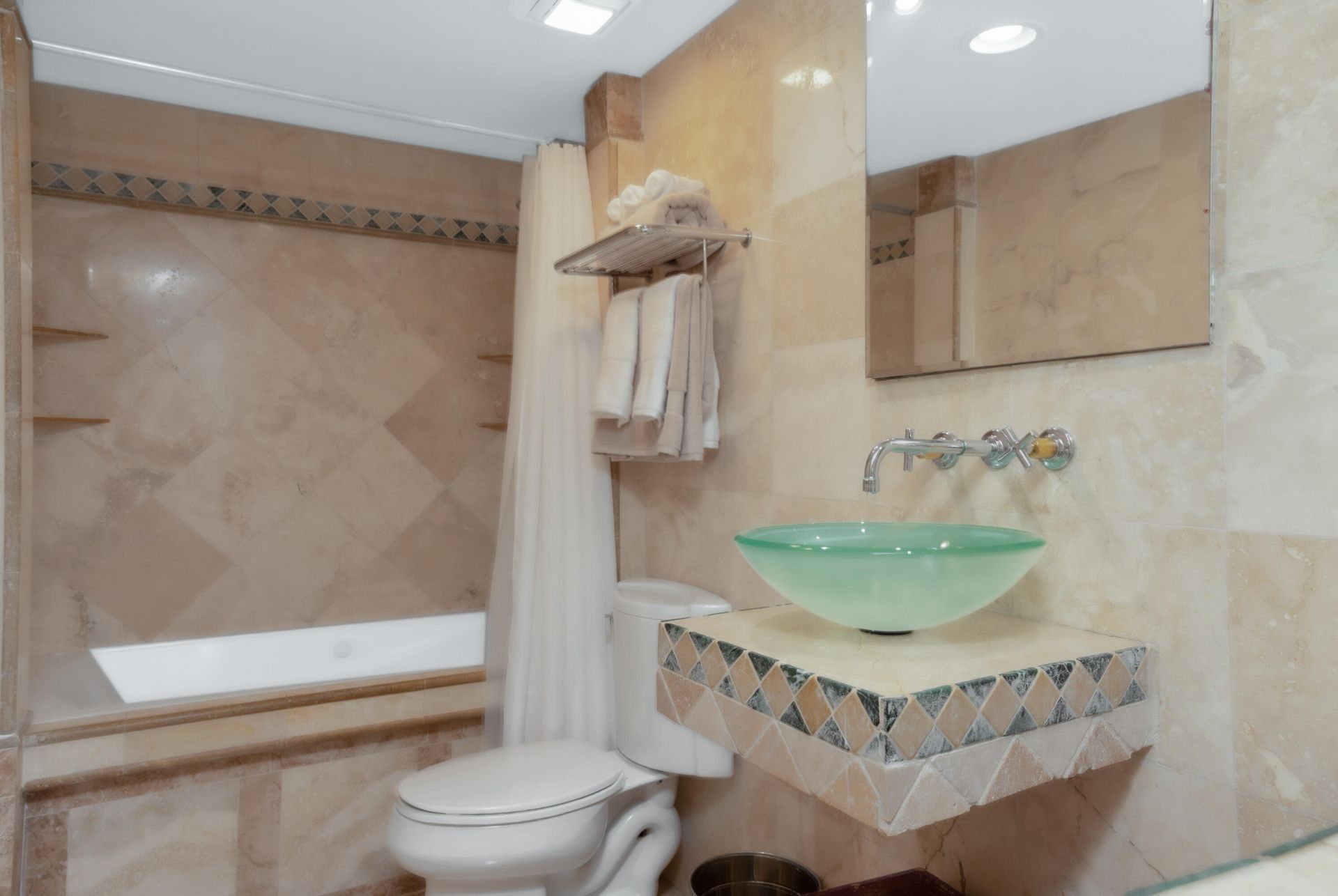 521 N Riverside Drive, Unit 208, Pompano Beach, FL 33062 Photo