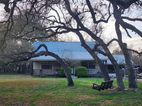 200 Little Barton DR, Dripping Springs, TX 78620