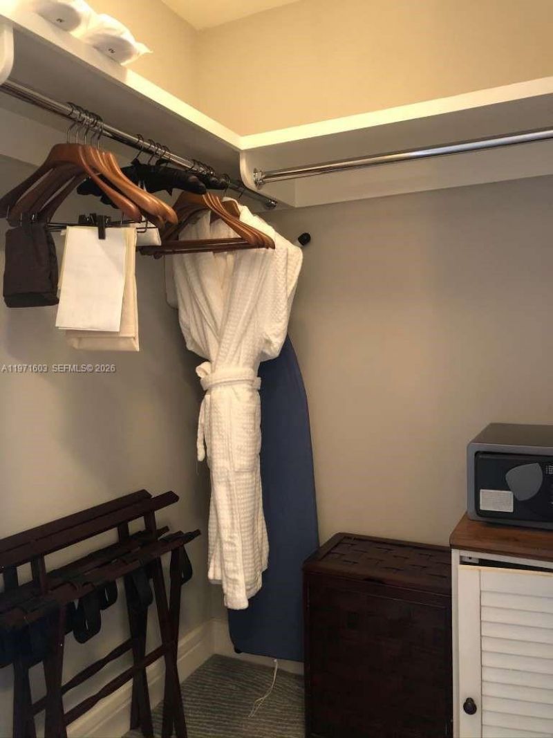 1435 Brickell Ave , Unit 3505, Miami, FL 33131 Photo