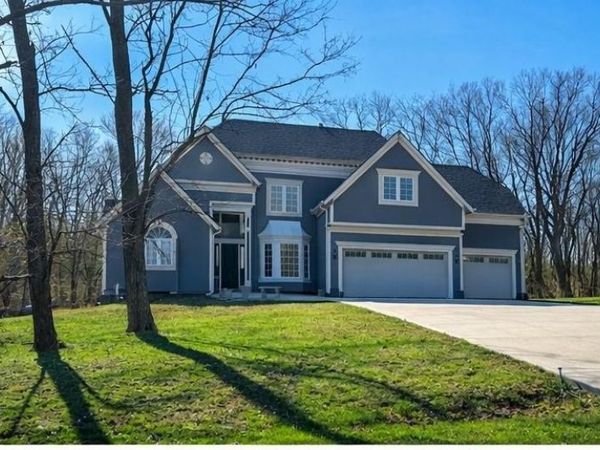 14921 Black Oak Drive, Smithville, MO 64089