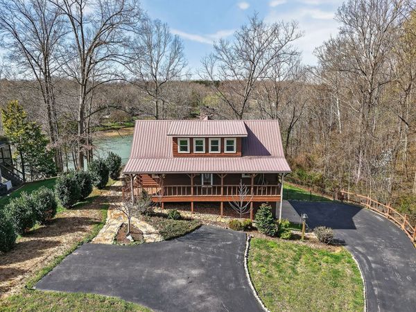 142 Rayahs Way , Quebeck, TN 38579