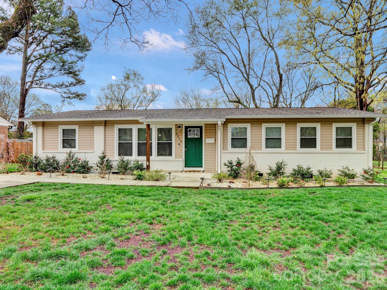 4214 Vinetta Court, Charlotte, NC 28215 Main Photo