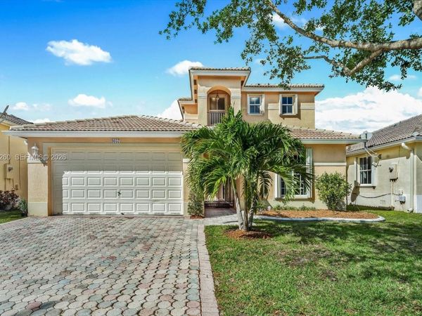 9057 SW 161st Ter , Palmetto Bay, FL 33157