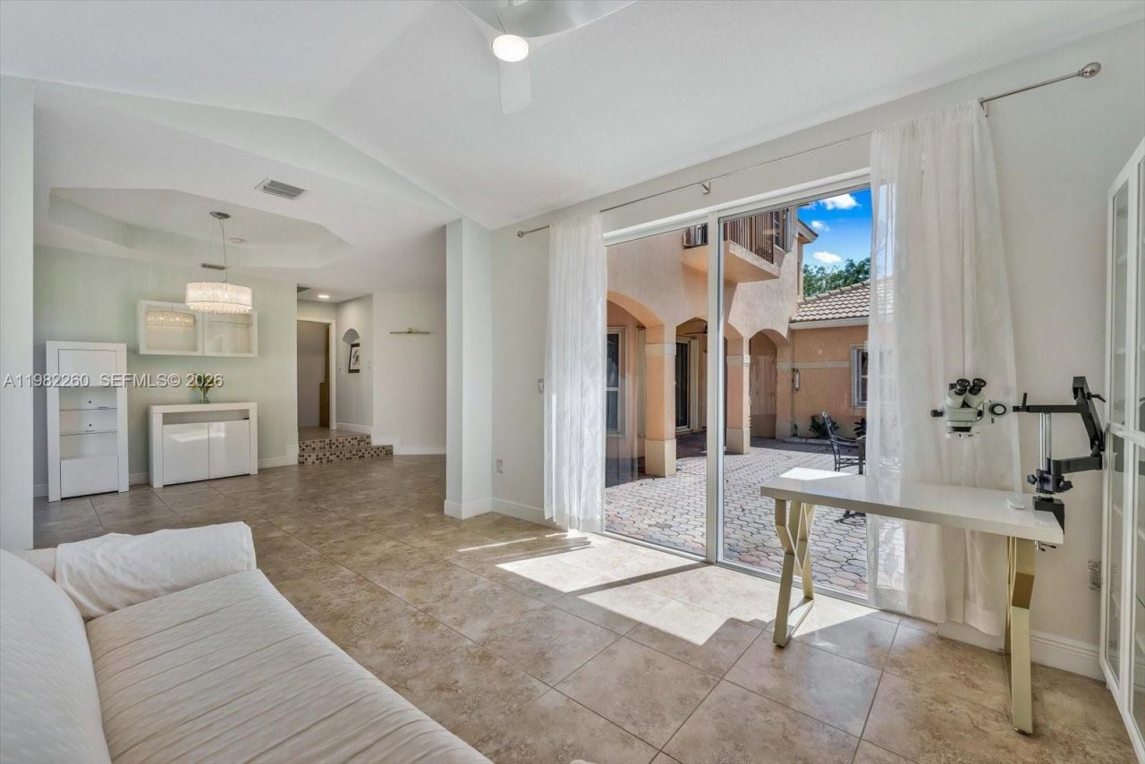 9057 SW 161st Ter , Palmetto Bay, FL 33157 Photo