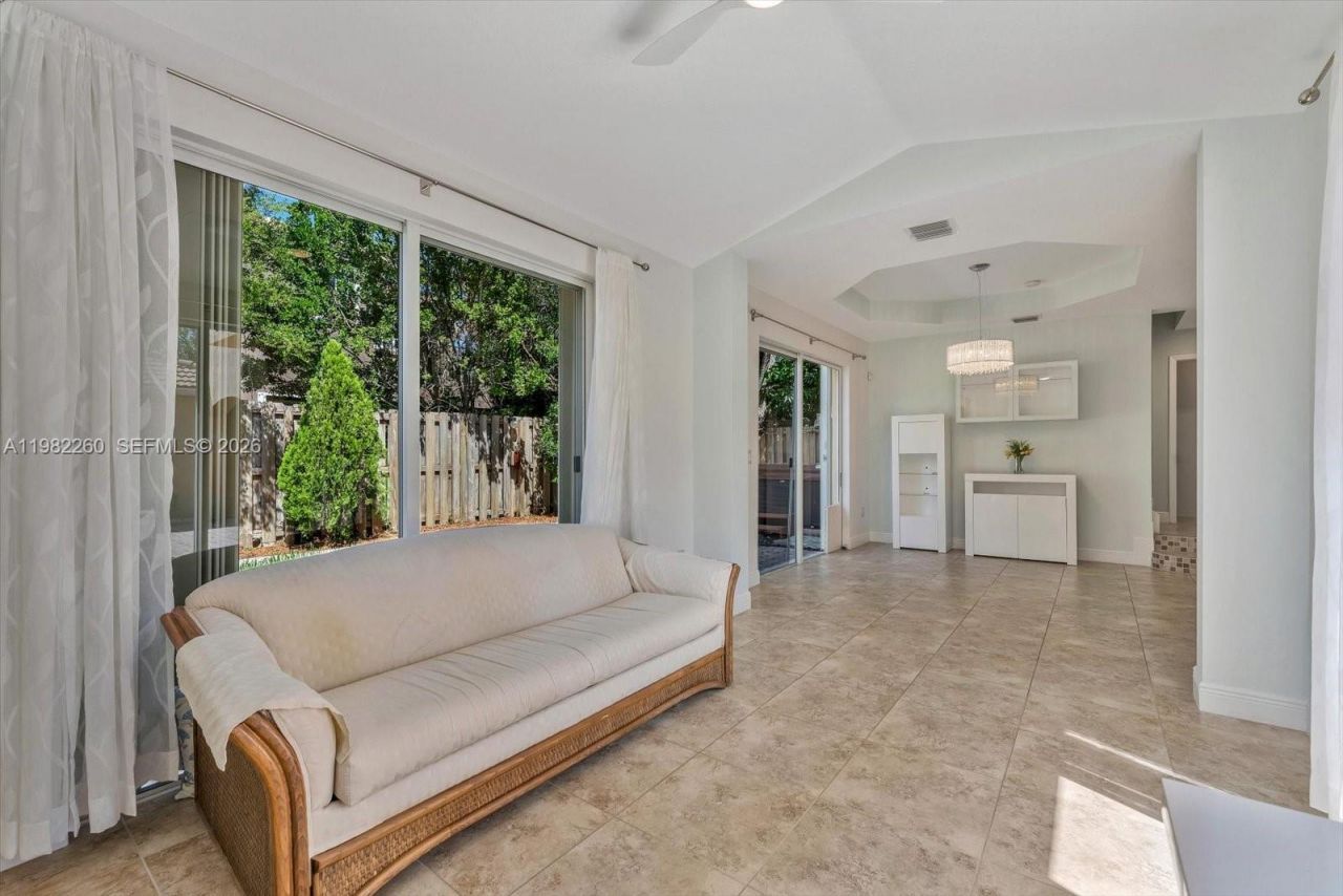 9057 SW 161st Ter , Palmetto Bay, FL 33157 Photo