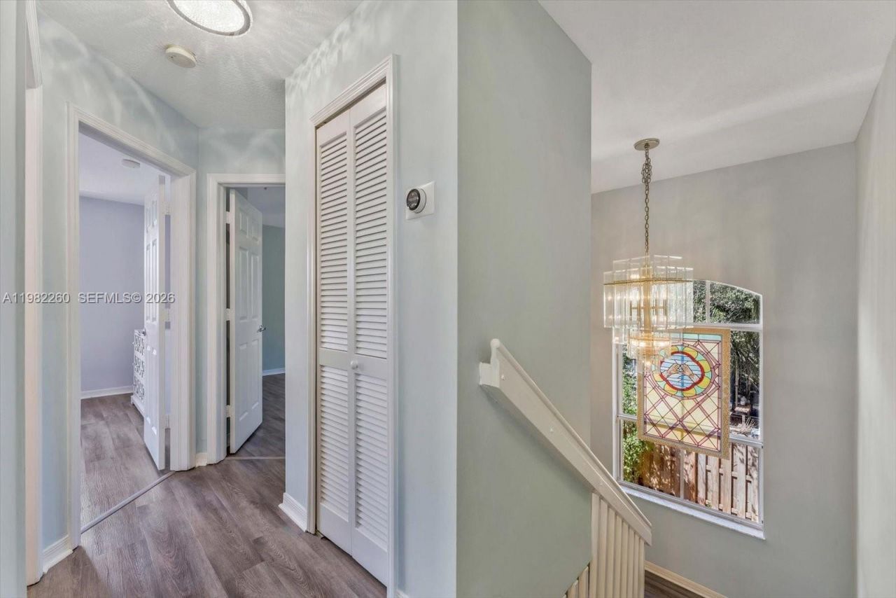 9057 SW 161st Ter , Palmetto Bay, FL 33157 Photo