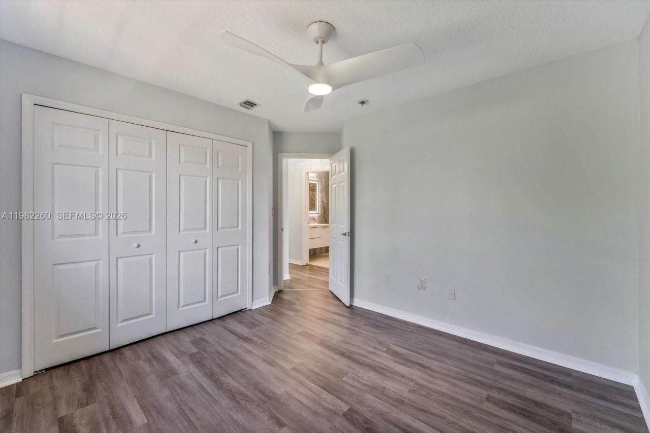 9057 SW 161st Ter , Palmetto Bay, FL 33157 Photo