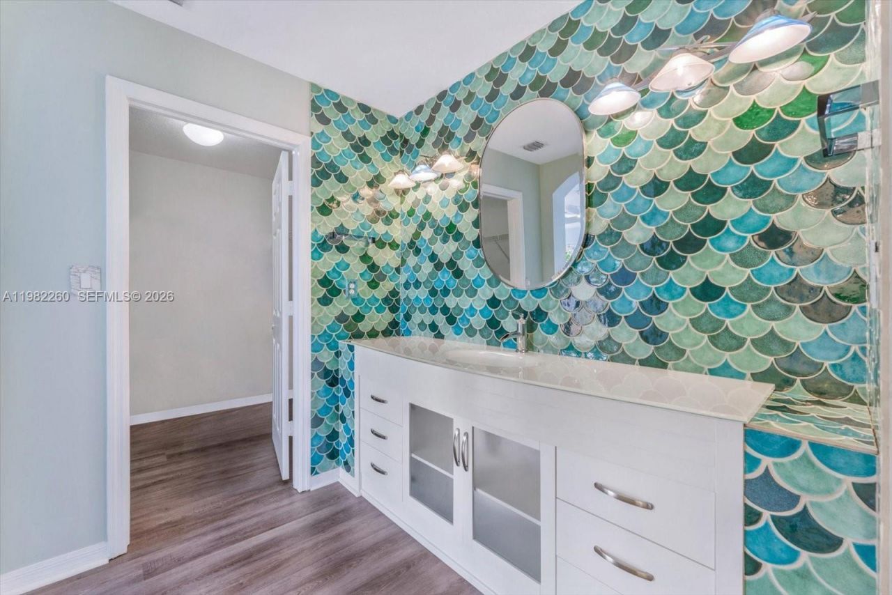 9057 SW 161st Ter , Palmetto Bay, FL 33157 Photo