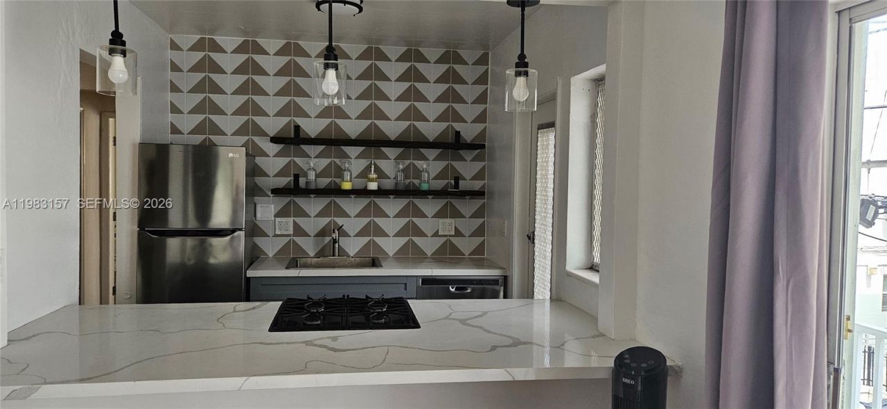835 Meridian Ave, Unit 12-A, Miami Beach, FL 33139 Photo