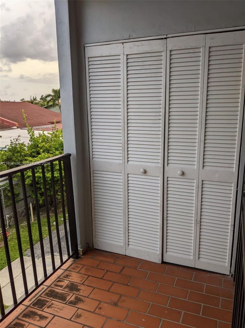 1340 W 41st St, Unit 205, Hialeah, FL 33012 Photo