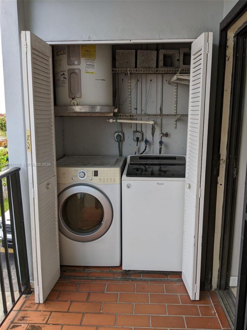 1340 W 41st St, Unit 205, Hialeah, FL 33012 Photo