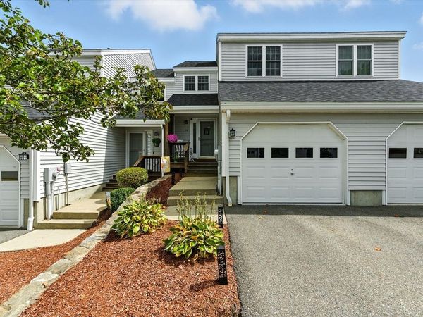 72 Green Briar Rd, Unit 72, Fitchburg, MA 01420