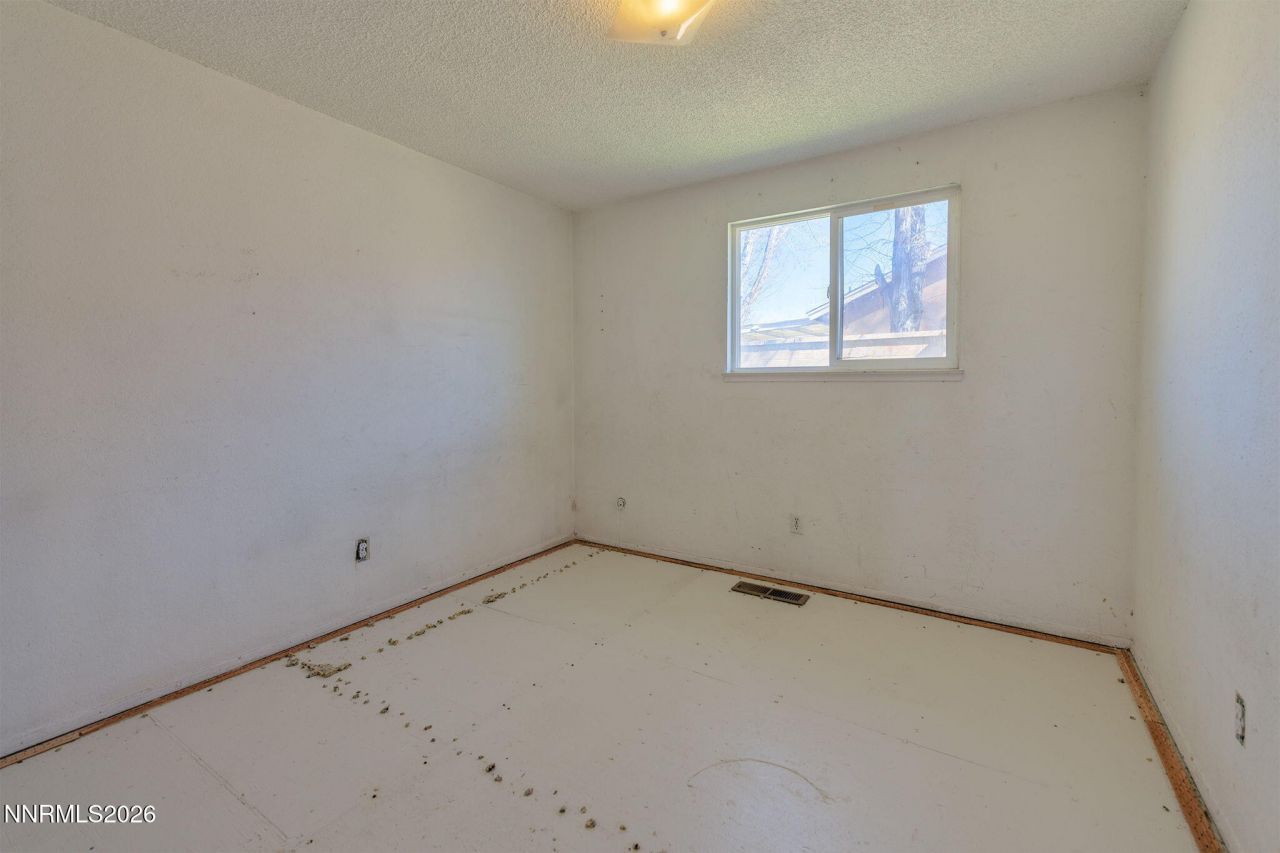 1316 Continental Drive, Carson City, NV 89701 Photo