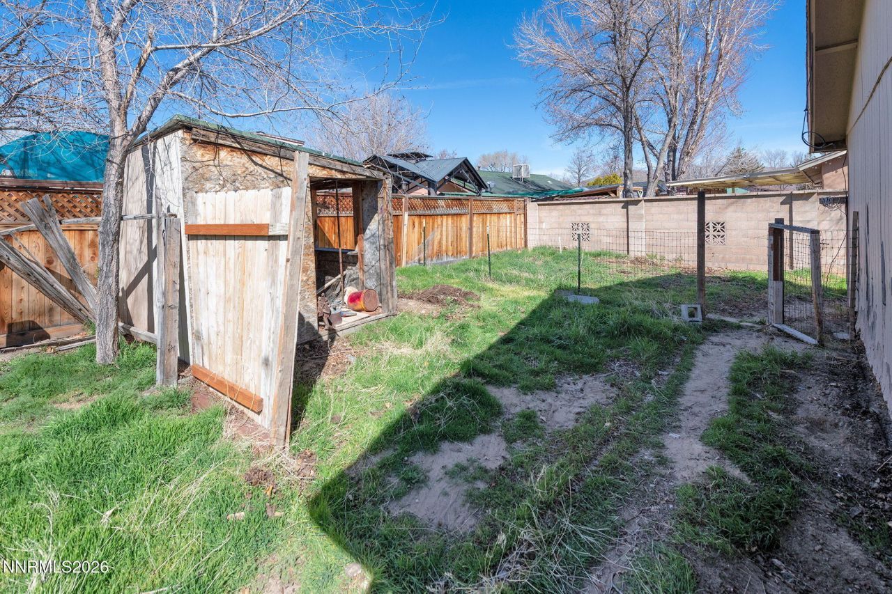 1316 Continental Drive, Carson City, NV 89701 Photo