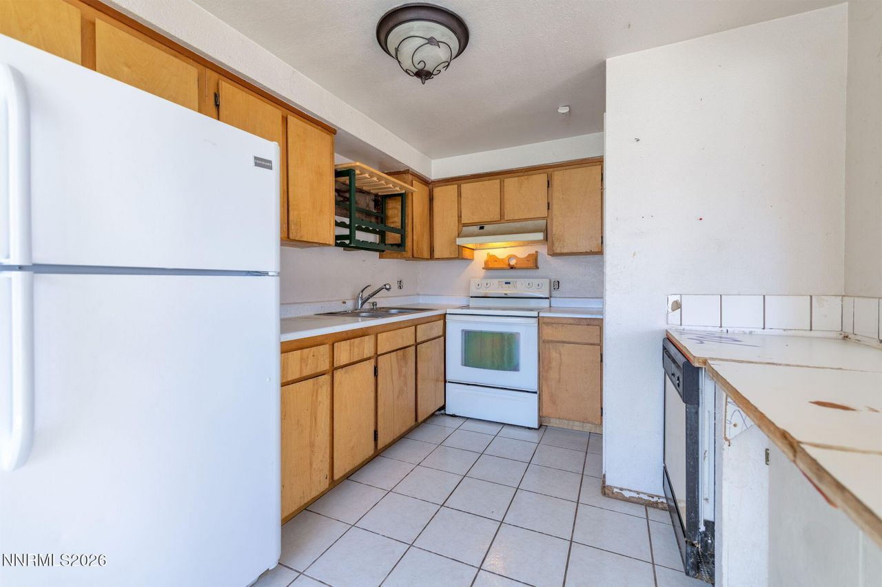 1316 Continental Drive, Carson City, NV 89701 Photo