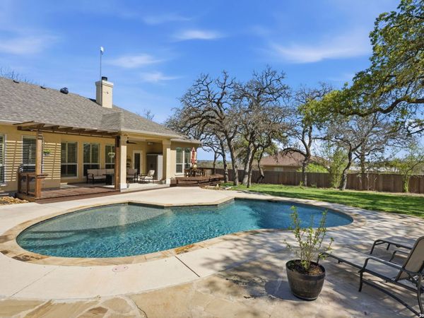 144 Hidden Forest, La Vernia, TX 78121