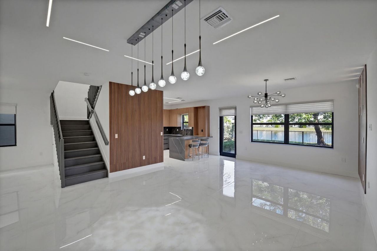 671 NE 191st Terrace, Miami, FL 33179 Photo