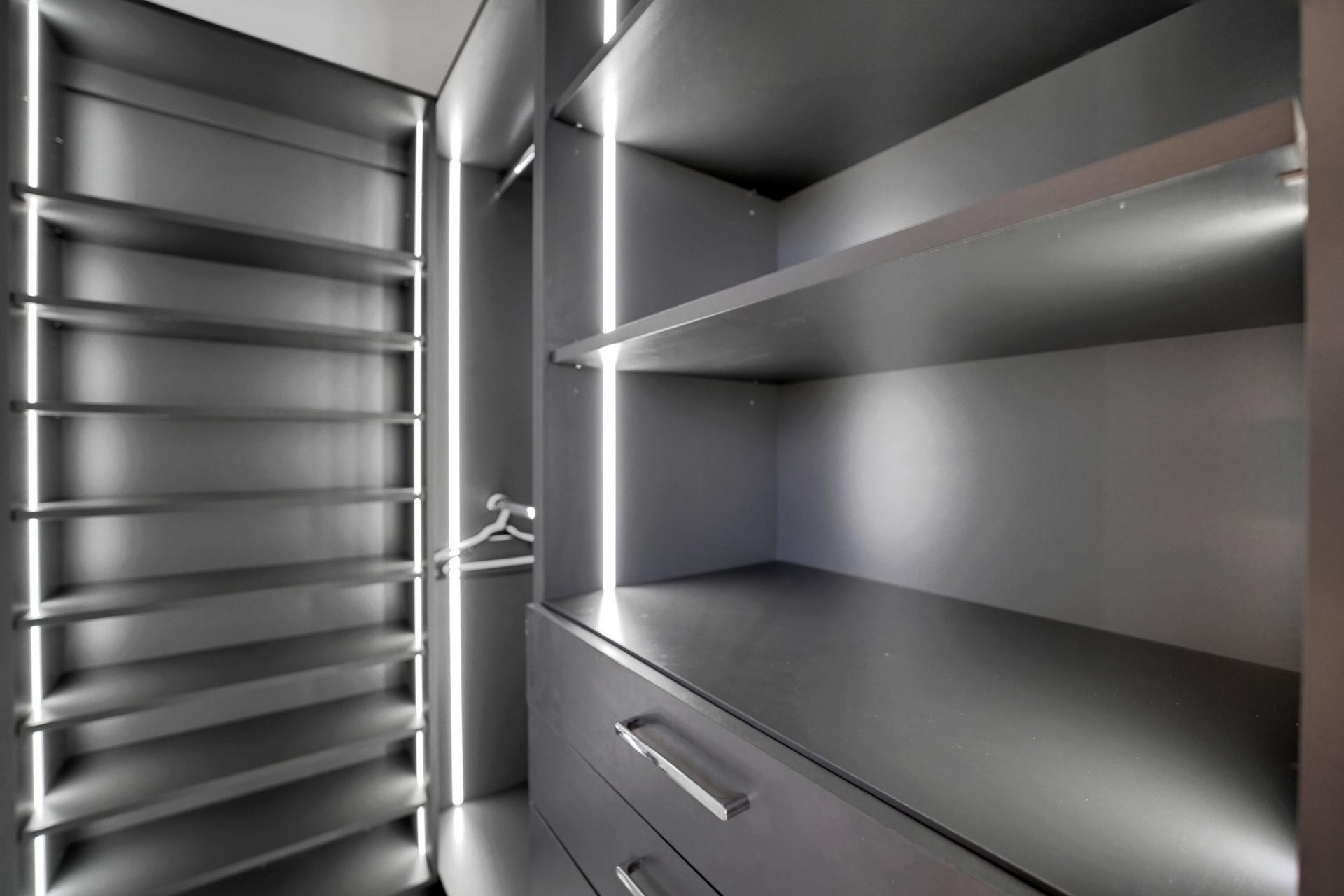 671 NE 191st Terrace, Miami, FL 33179 Photo