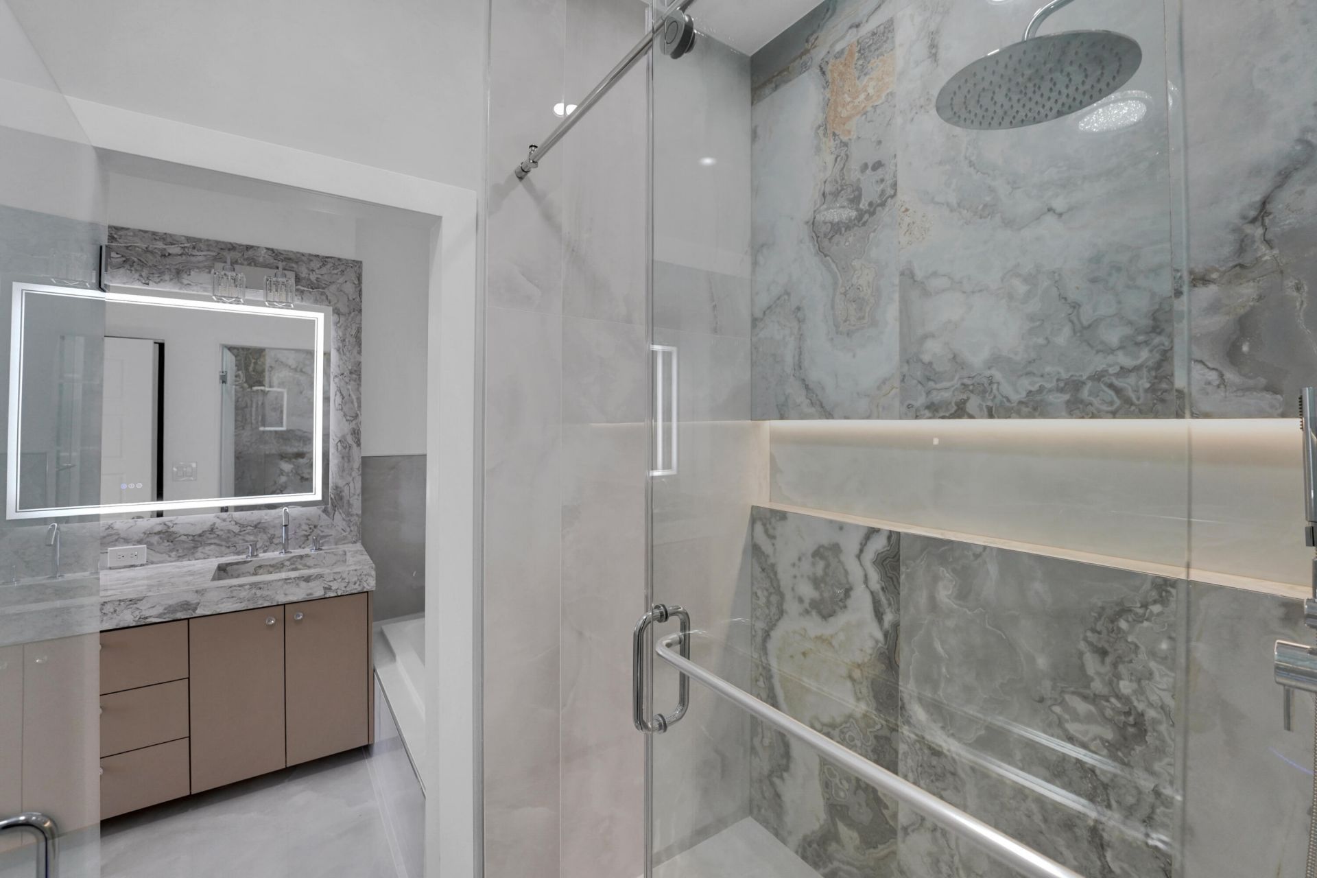 671 NE 191st Terrace, Miami, FL 33179 Photo