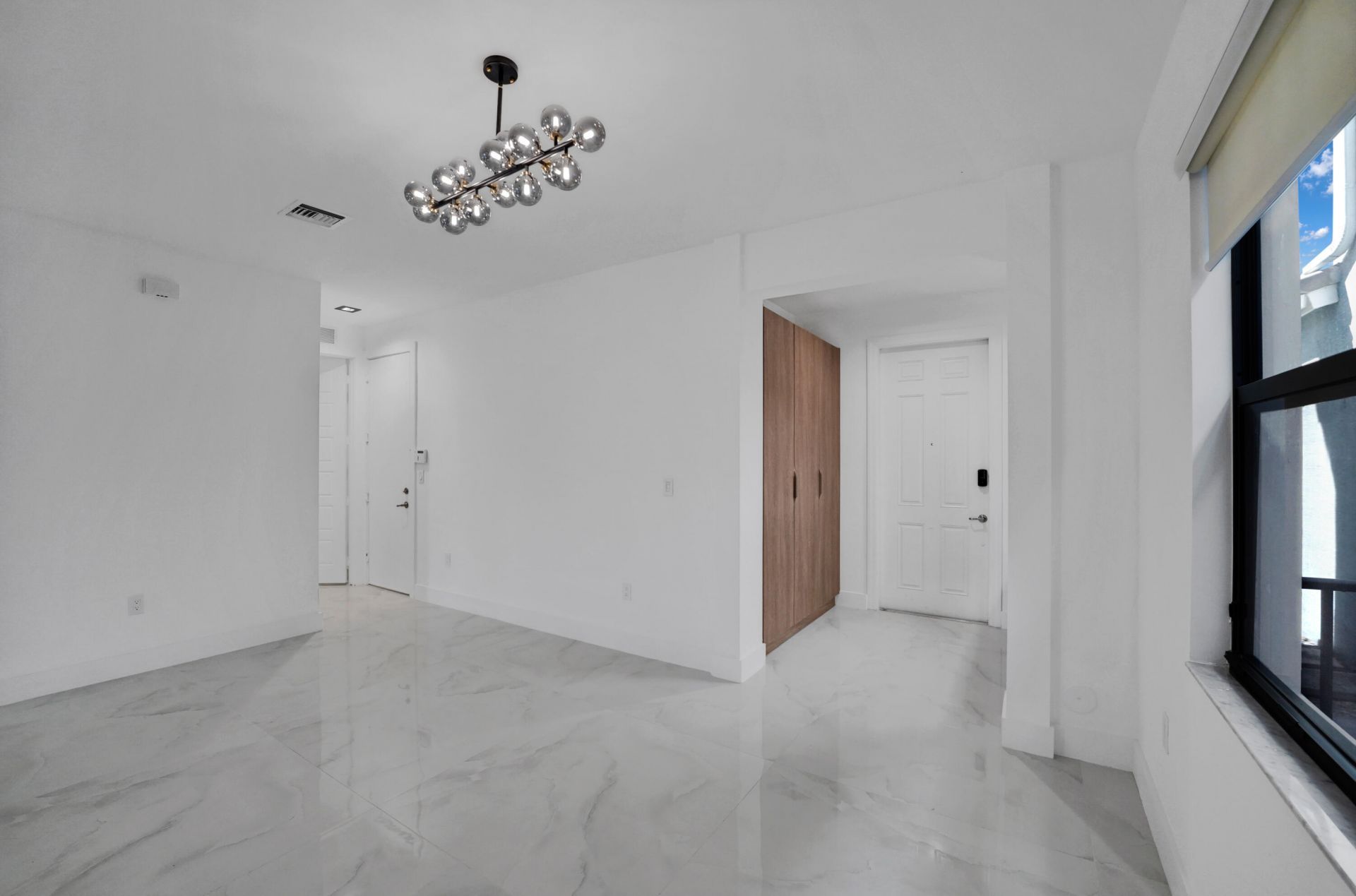 671 NE 191st Terrace, Miami, FL 33179 Photo