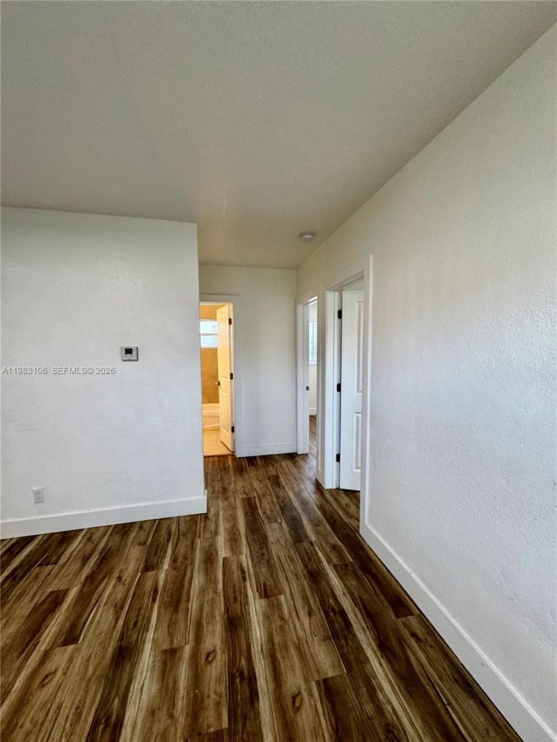 609 NW 2nd Ave , Unit 1, Hallandale Beach, FL 33009 Photo