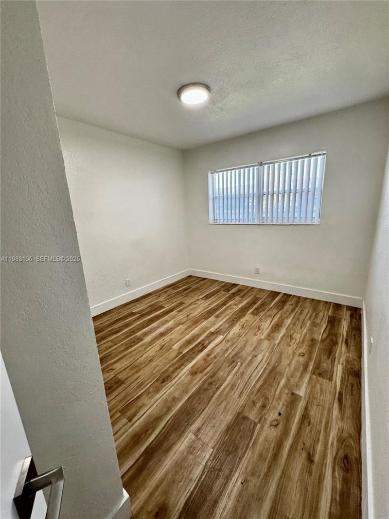 609 NW 2nd Ave , Unit 1, Hallandale Beach, FL 33009 Photo