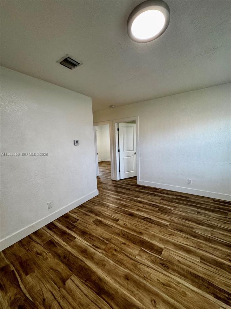 609 NW 2nd Ave , Unit 1, Hallandale Beach, FL 33009 Photo