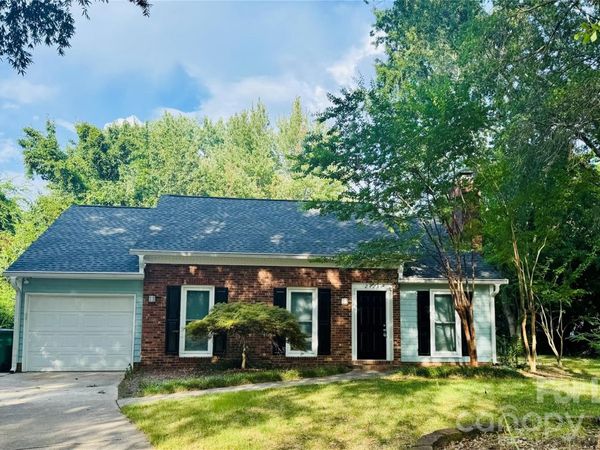 2423 Emstead Court , Charlotte, NC 28210