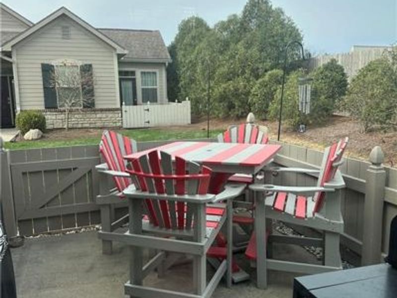 7050 Creekside Circle, Mad River Township, OH 45324 Photo 3