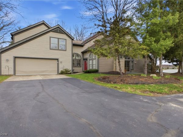 424 N Bayshore Drive , Unit 3, Columbiana, OH 44408