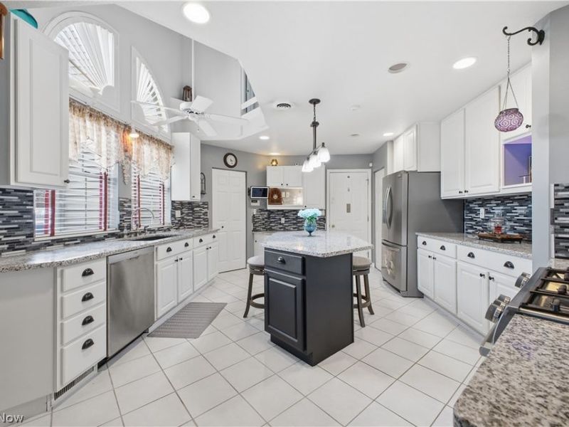 424 N Bayshore Drive, Unit 3, Columbiana, OH 44408 Photo 20