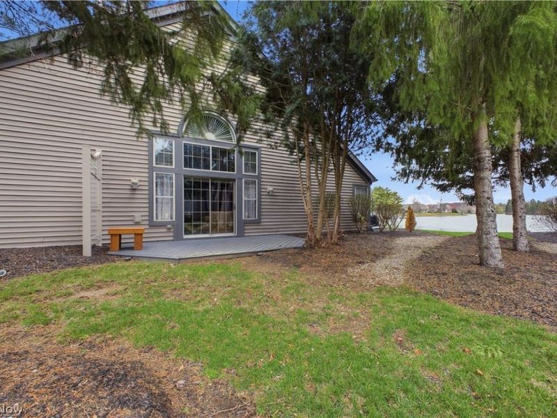 424 N Bayshore Drive, Unit 3, Columbiana, OH 44408 Photo 4