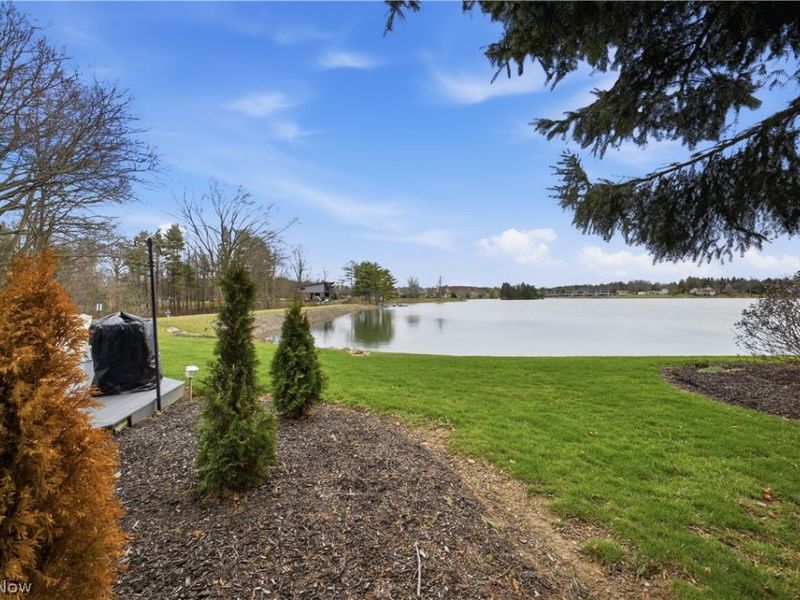 424 N Bayshore Drive, Unit 3, Columbiana, OH 44408 Photo 5