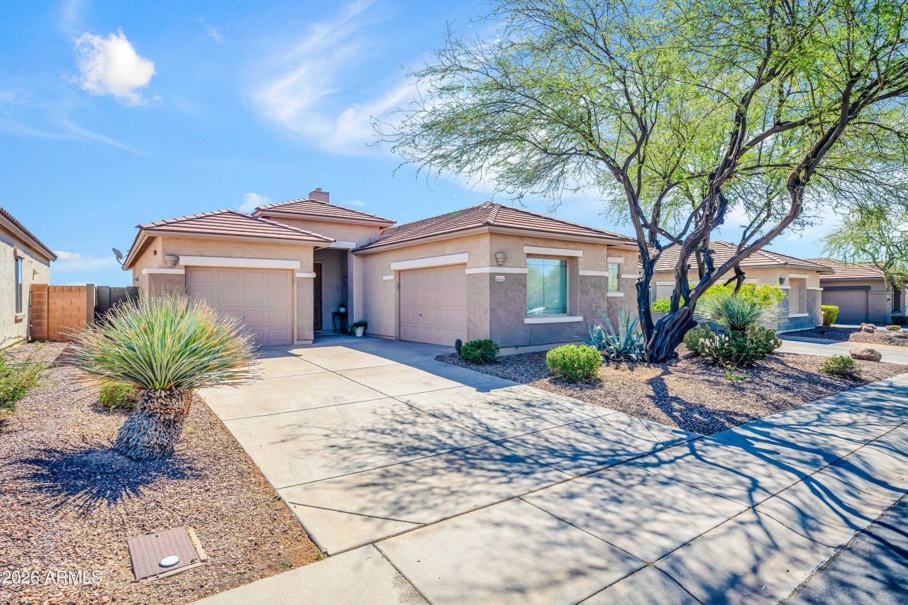 42115 N Celebration Way, Phoenix, AZ 85086 Main Photo