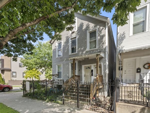 1657 N Artesian Avenue , Chicago, IL 60647