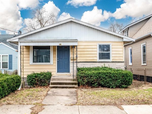 308 E CORRINGTON Avenue, Peoria, IL 61603