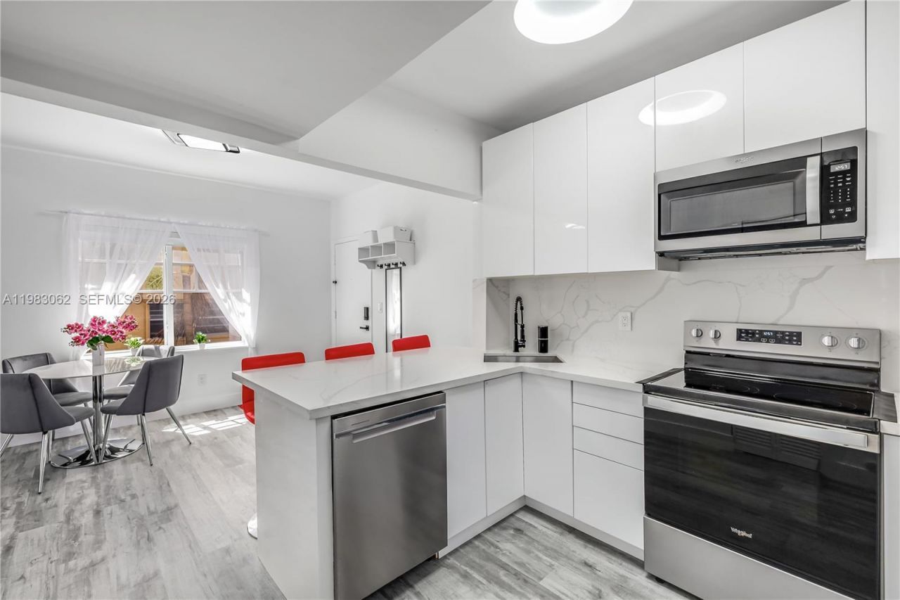 750 Pennsylvania Ave, Unit 6, Miami Beach, FL 33139 Photo