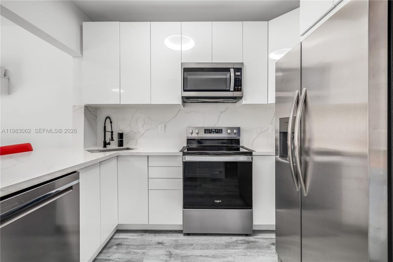 750 Pennsylvania Ave, Unit 6, Miami Beach, FL 33139 Photo