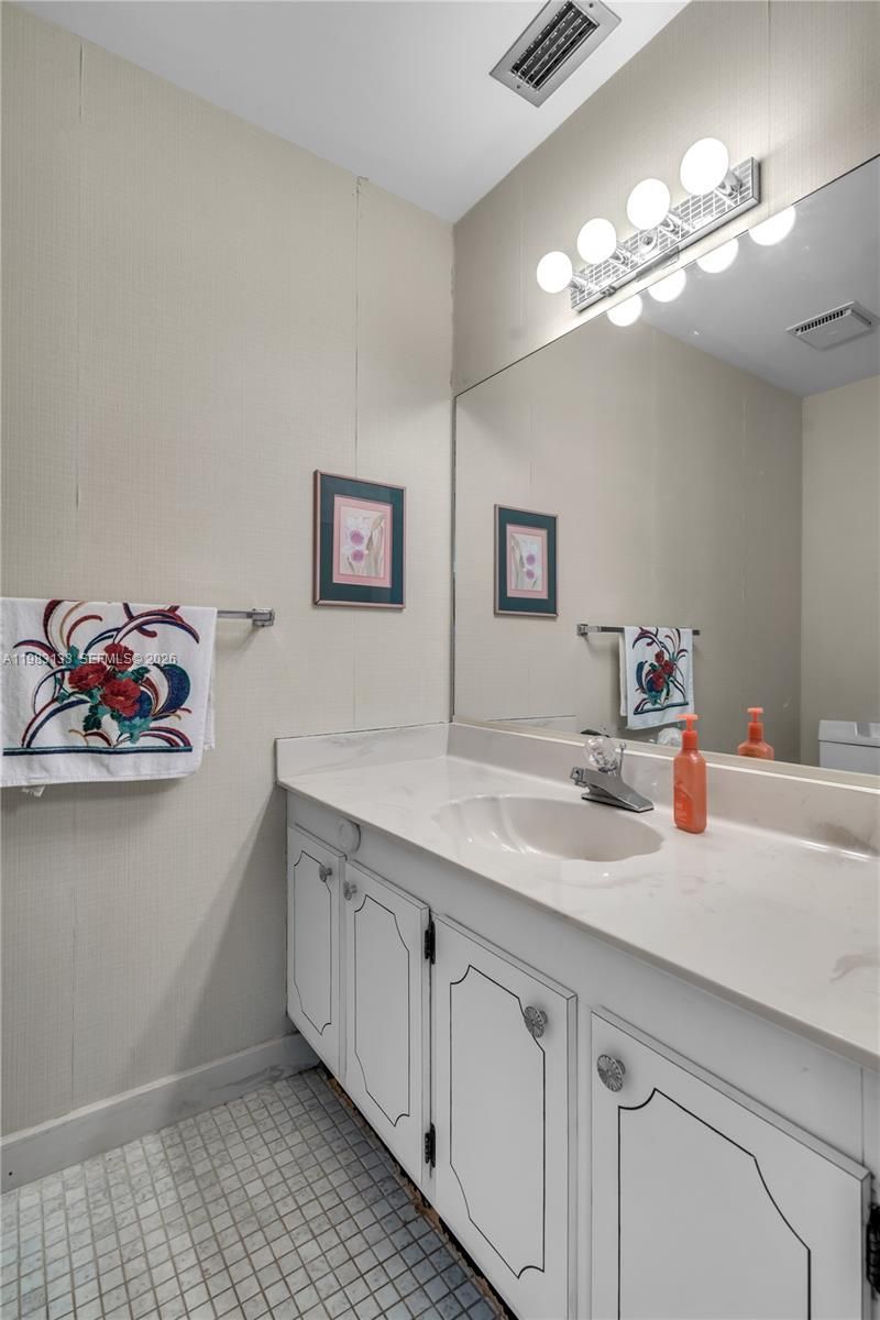 16623 Waters Edge Dr, Weston, FL 33326 Photo