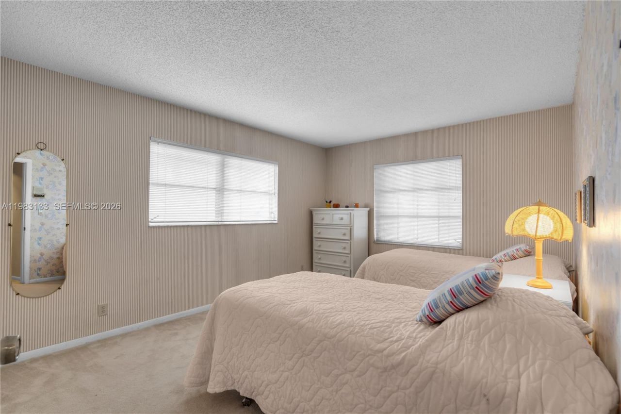 16623 Waters Edge Dr, Weston, FL 33326 Photo