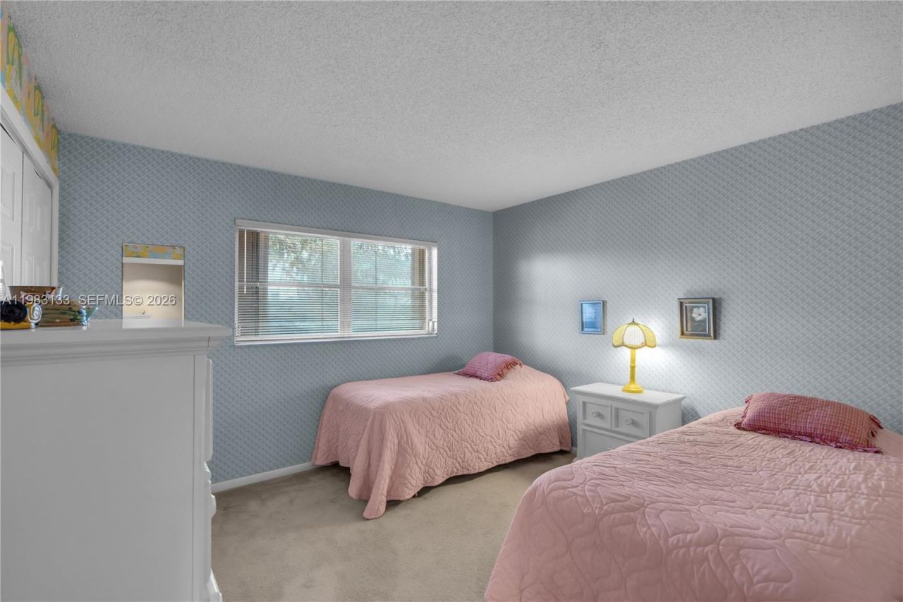 16623 Waters Edge Dr, Weston, FL 33326 Photo