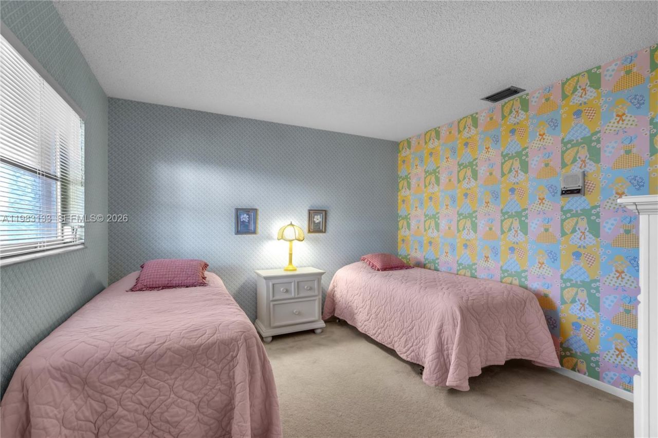 16623 Waters Edge Dr, Weston, FL 33326 Photo