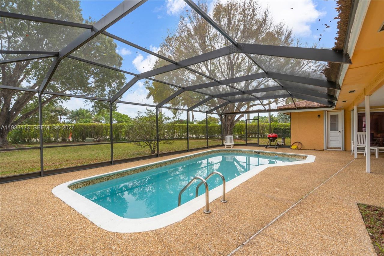 16623 Waters Edge Dr, Weston, FL 33326 Photo