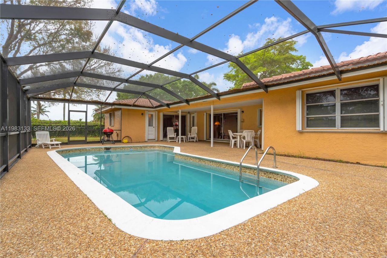 16623 Waters Edge Dr, Weston, FL 33326 Photo